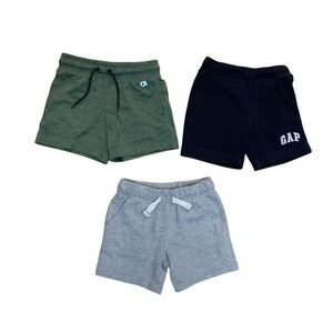 GAP little boy’s 2 Y Shorts Set - Green, Black, and Gray